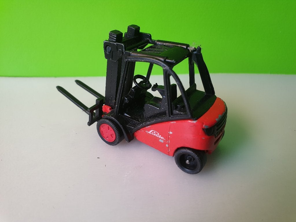 Siku 1722 - Linde Heftruck [rood] 1/55, Ophalen of Verzenden, Gebruikt, Overige typen