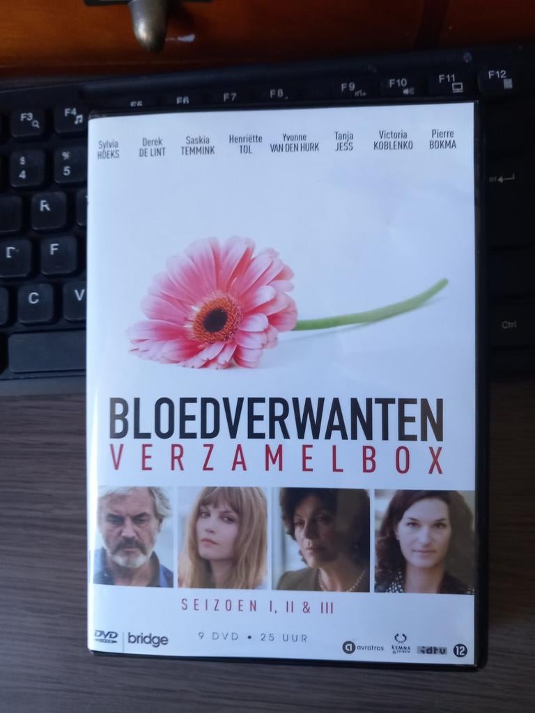Bloedverwanten Verzamelbox Seizoen 1, 2 & 3 - 9 DVD, Gebruikt, Boxset, Drama, Ophalen of Verzenden