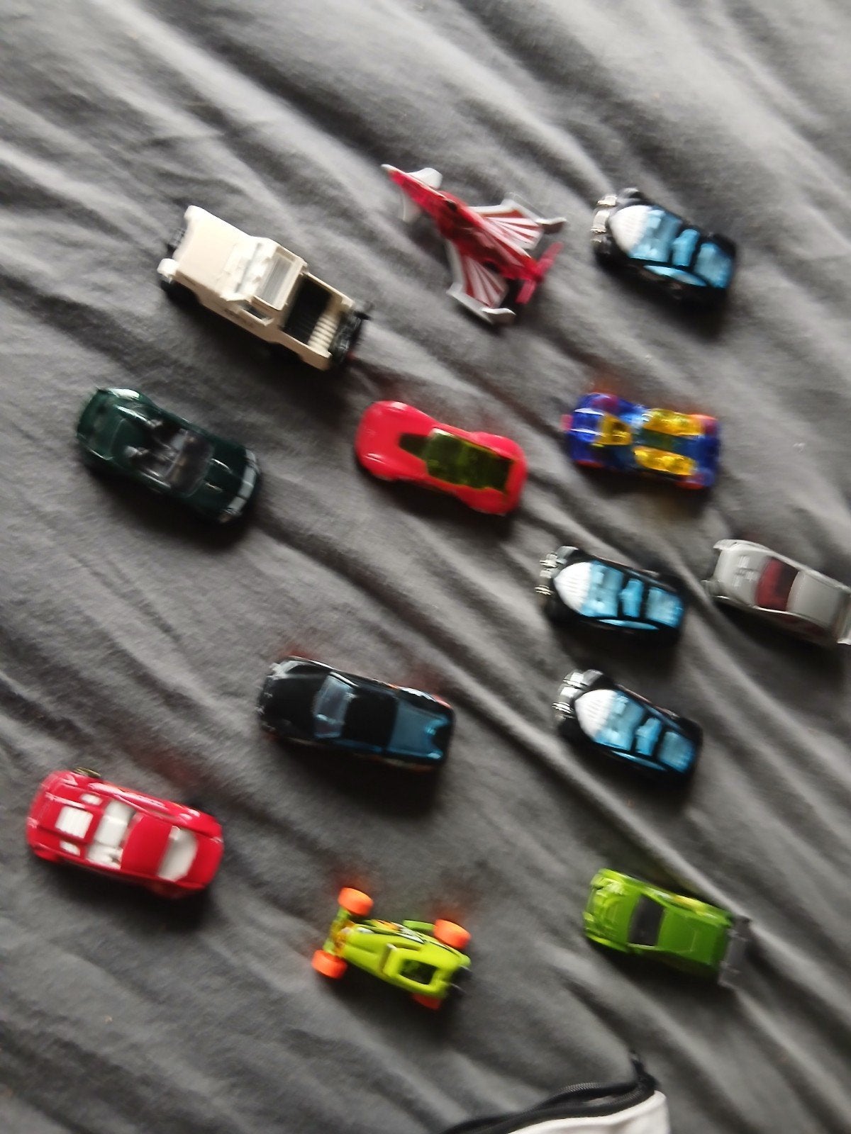 Verzameling van 12 Hot Wheels en andere speelgoedauto's, Ophalen of Verzenden, Gebruikt