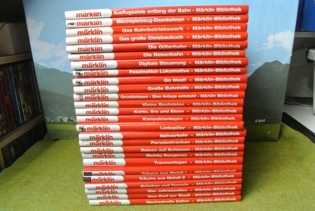 Märklin Bibliothek – Alle 26 delen compleet met DVD's Nieuw, Wisselstroom, Nieuw, Märklin, Boek, Tijdschrift of Catalogus
