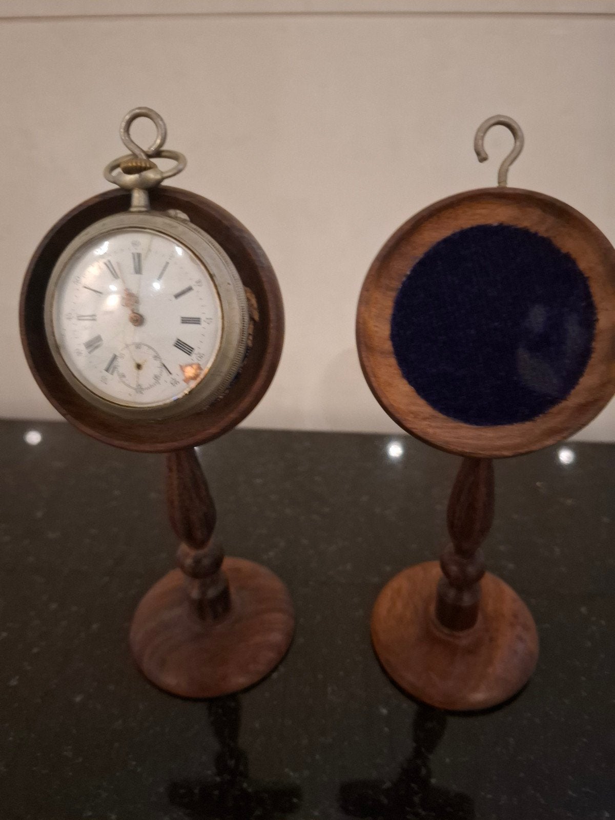 houten standaard om zakhorloge te showen porte montre, Ophalen of Verzenden