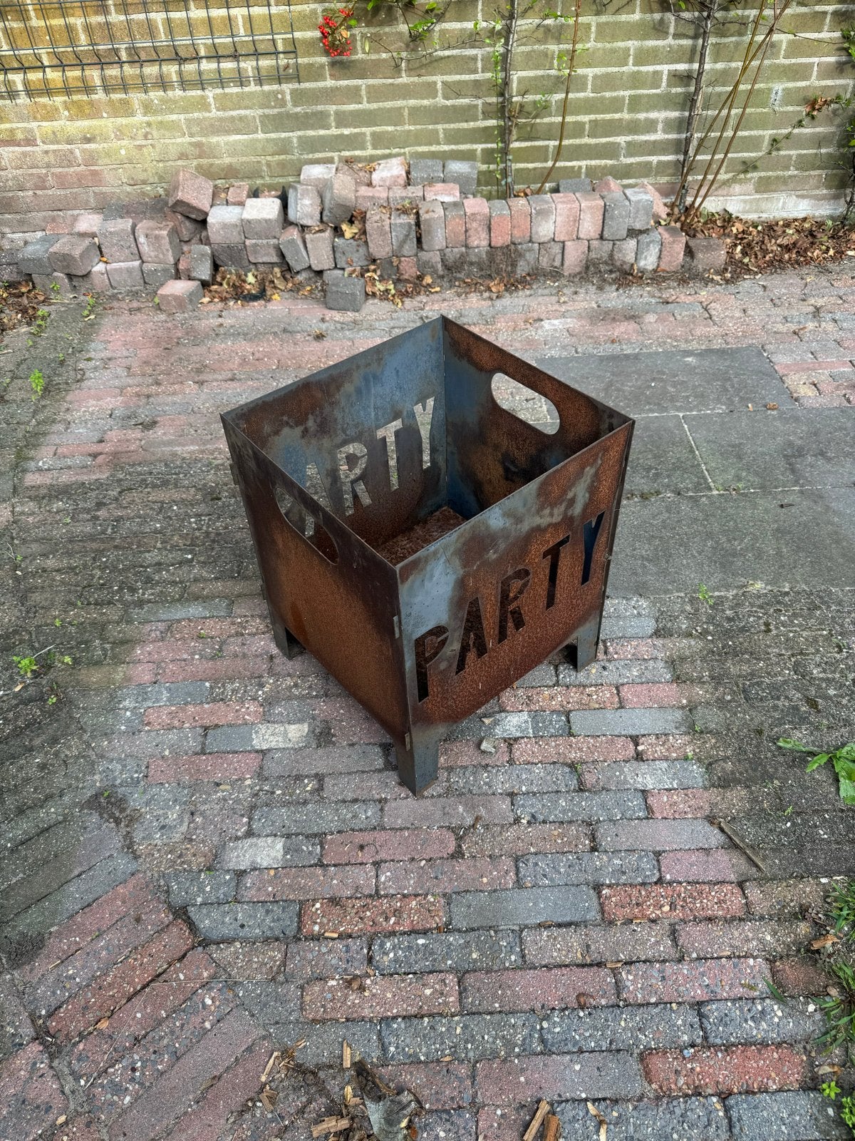 Stalen Vuurkorf "PARTY" - 40x40x50 cm met roestpatina, Tuin en Terras, Ophalen, Gebruikt, Vuurkorf