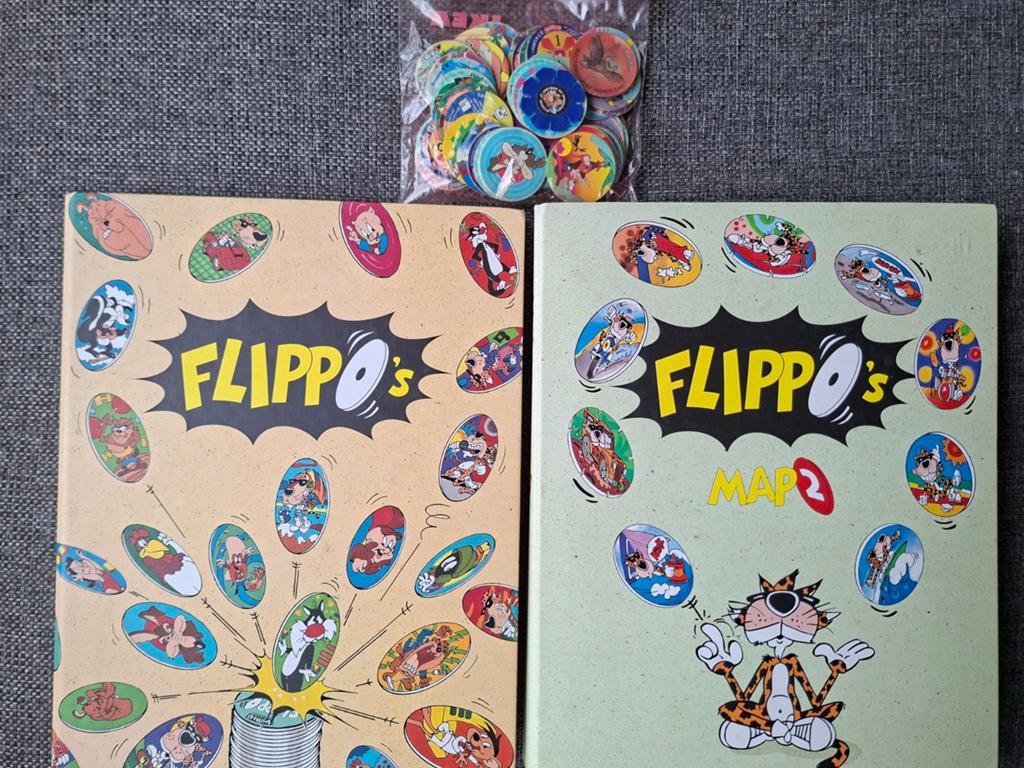 2 complete mappen met flippo's, Verzamelen, Flippo's, Ophalen of Verzenden, Losse flippo's