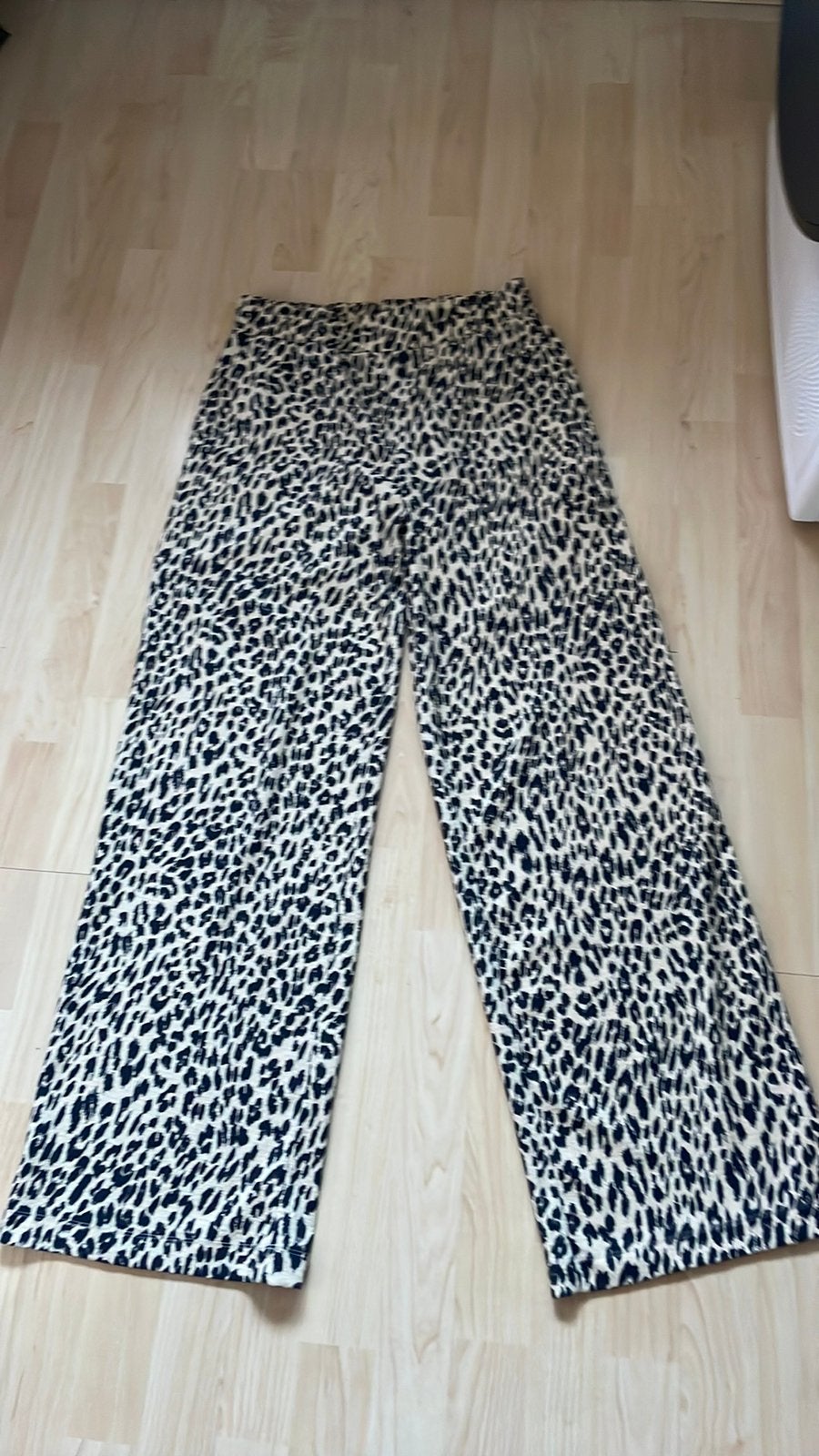Nieuw gemêleerde print broek maat 38 Norah, Kleding | Dames, Broeken en Pantalons, Ophalen of Verzenden, Nieuw, Maat 38/40 (M)