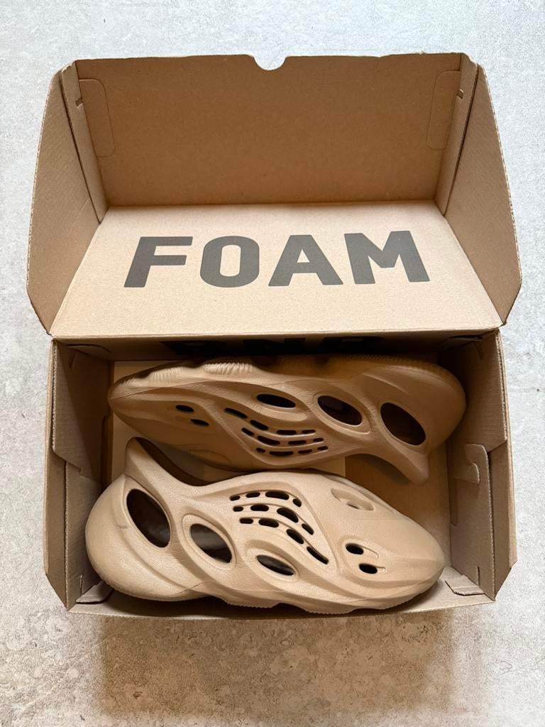 Adidas Yeezy Foam Runner RNR Clay Taupe, maat 42 (US 8) zgan, Kleding | Heren, Schoenen, Overige kleuren, Ophalen of Verzenden
