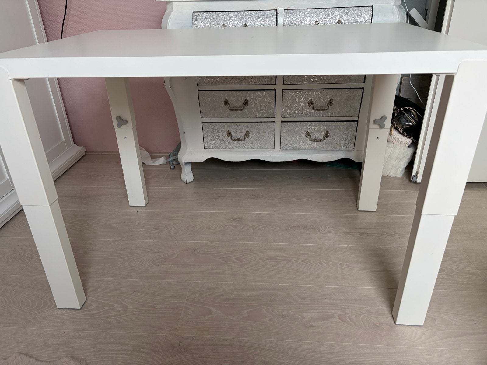 bureau met verstelbare poten. Pahl ikea, Huis en Inrichting, Ophalen, Overige materialen, Gebruikt, 100 tot 150 cm
