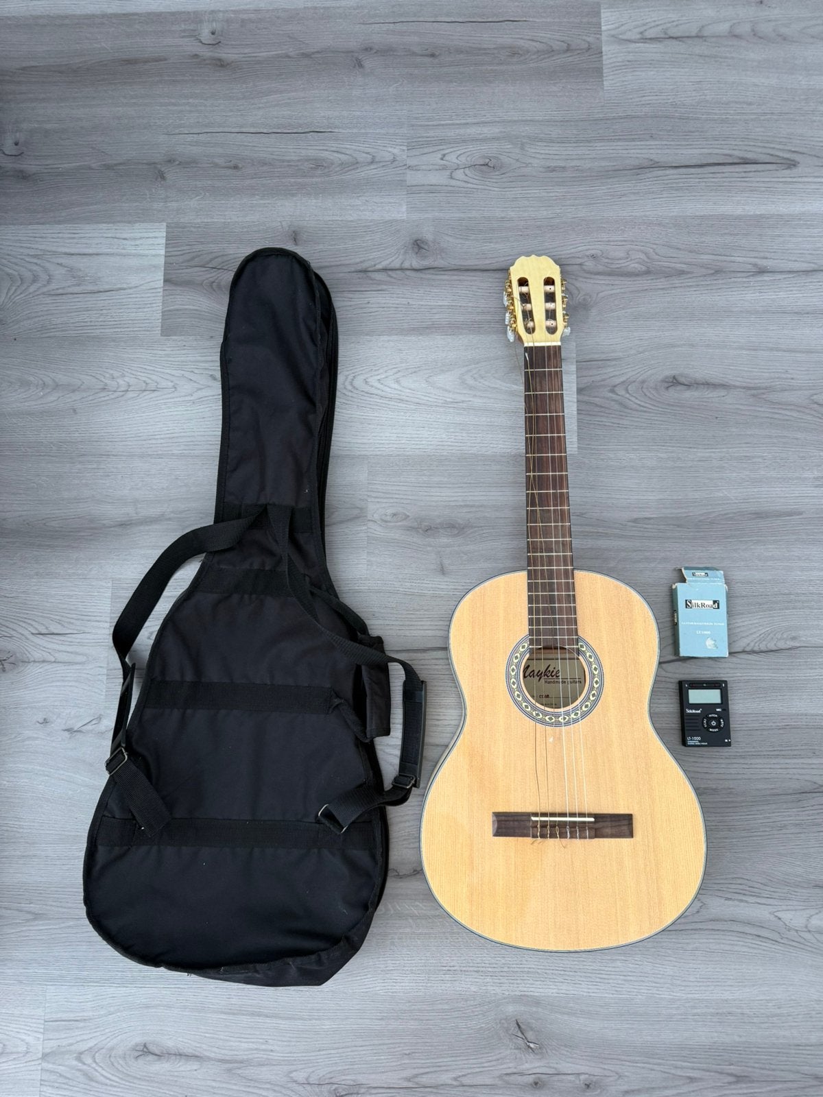 Maykie CG60 Gitaar Set – Tas + Stemapparaat, Muziek en Instrumenten, Ophalen, Zo goed als nieuw, Klassieke of Spaanse gitaar
