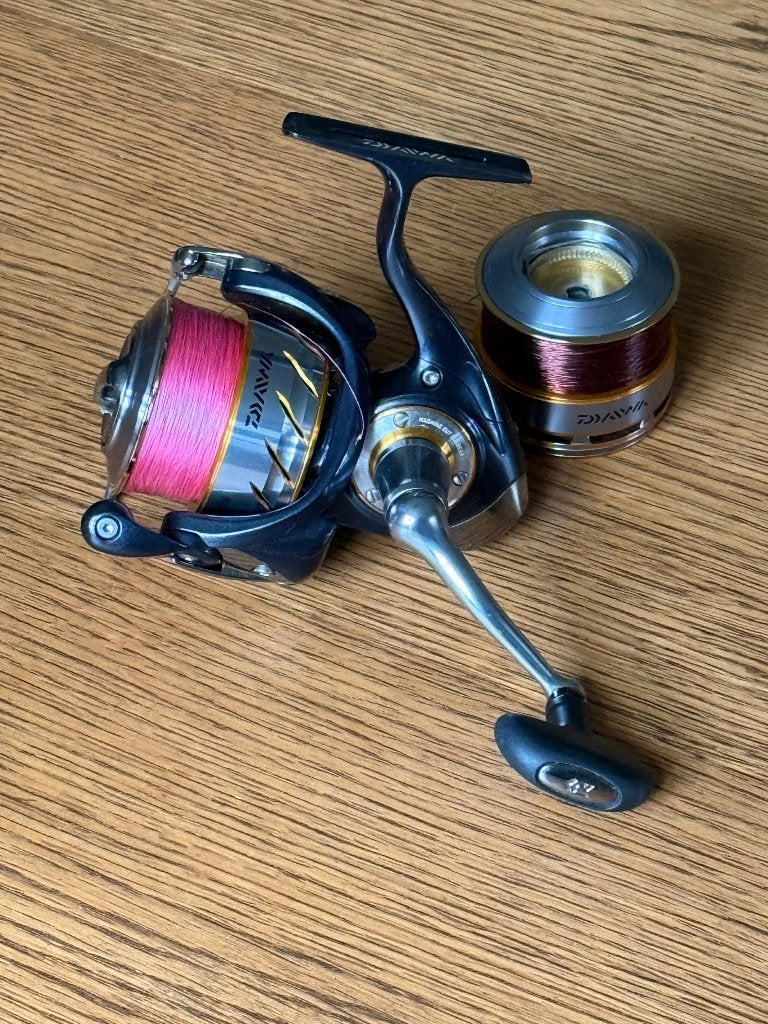 Daiwa Certate 3000 (Japan model 2012) in heel mooie staat., Ophalen, Zo goed als nieuw, Molen