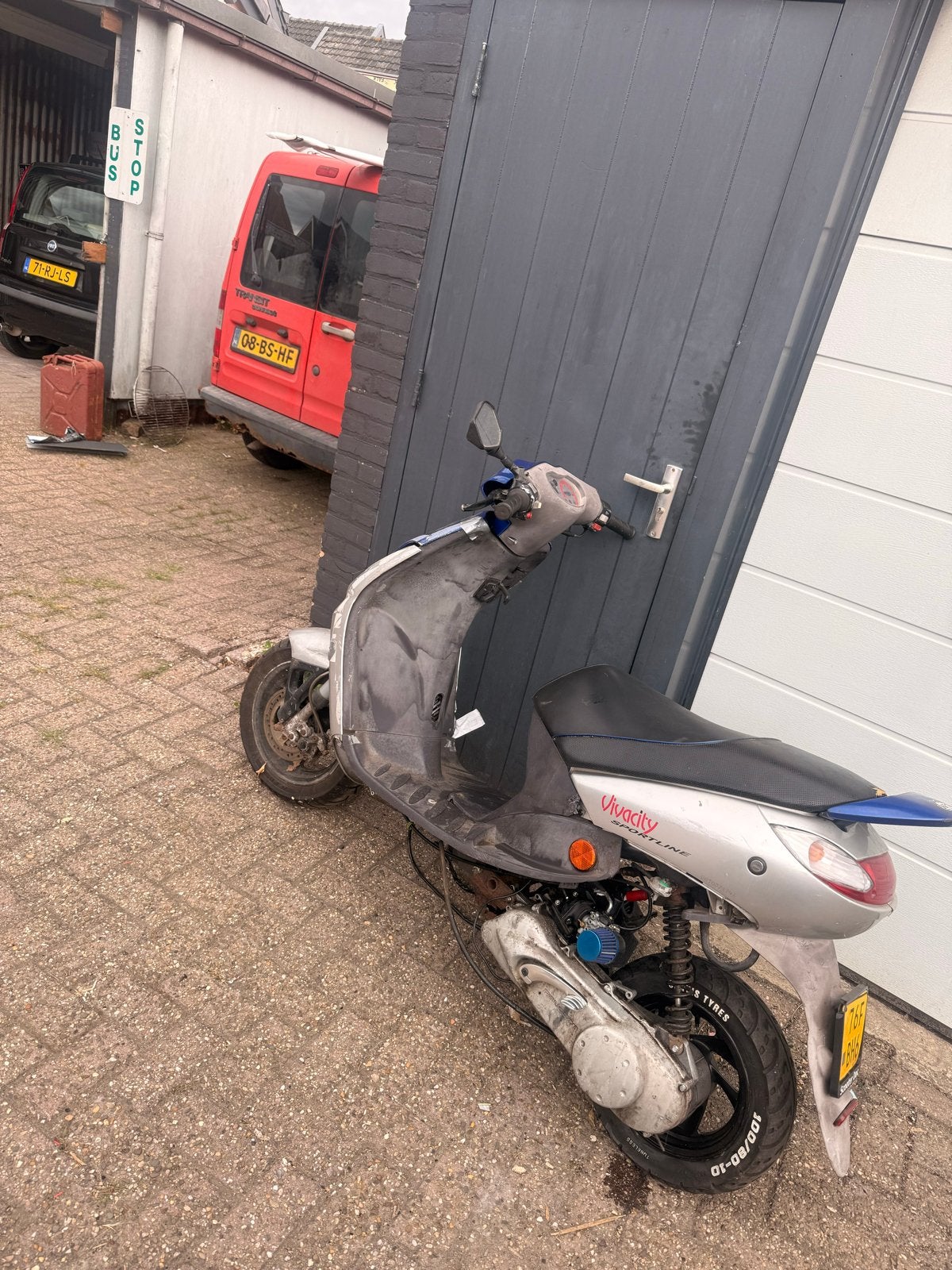 Peugeot Vivacity 70cc - Gloednieuw, mist vonk, legaal kentek, Ophalen, Tweetakt, Maximaal 45 km/u, Zo goed als nieuw