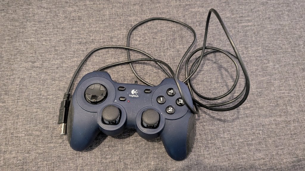 Logitech dual action controller, Computers en Software, Joysticks, Ophalen of Verzenden, Zo goed als nieuw, Logitech