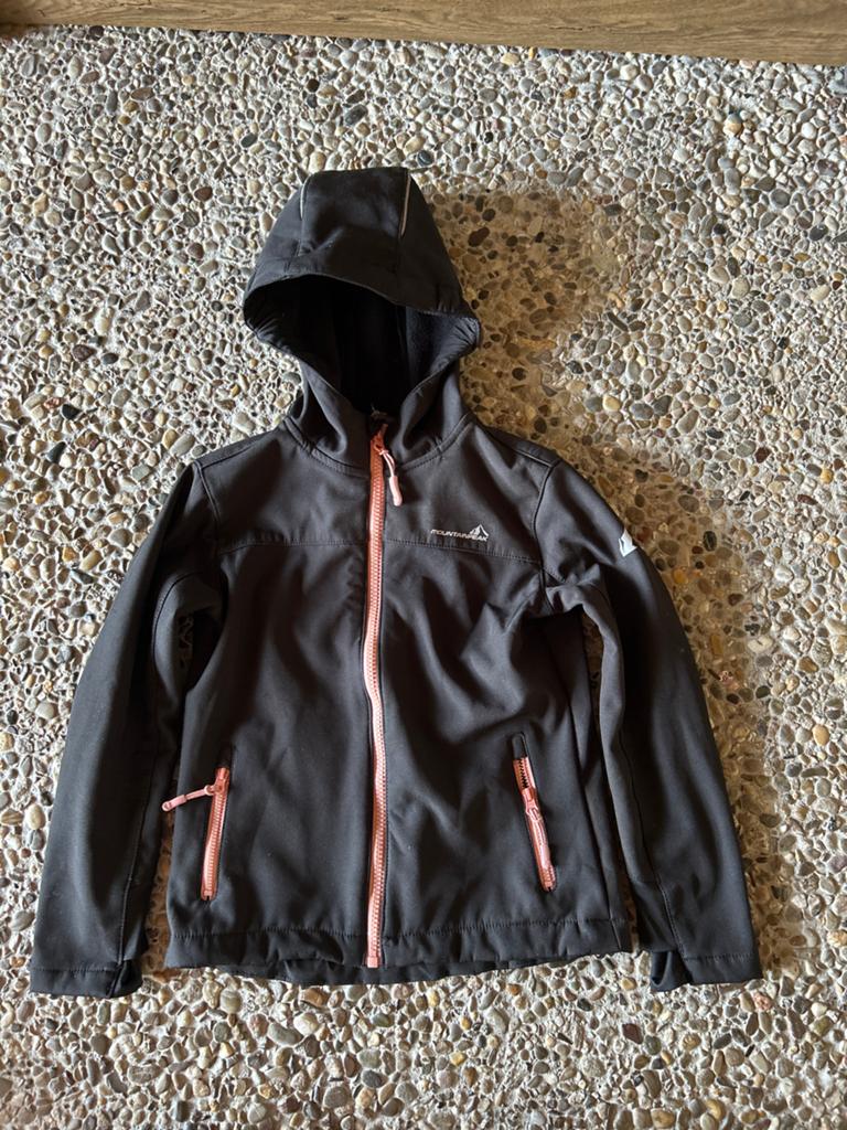 Mountain Peak Softshell Jas Zwart/Roze maat 116, Kinderen en Baby's, Ophalen, Gebruikt, Meisje
