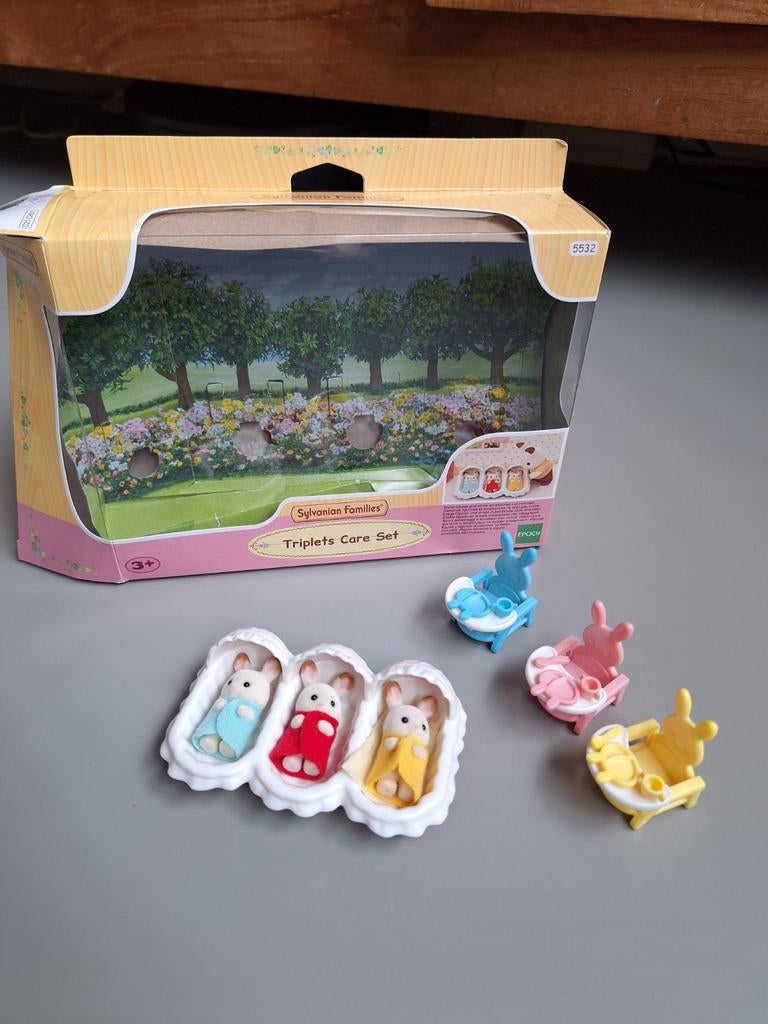 Sylvanian Families Drieling Verzorgingsset Konijntjes, Ophalen, Zo goed als nieuw, Jongen of Meisje