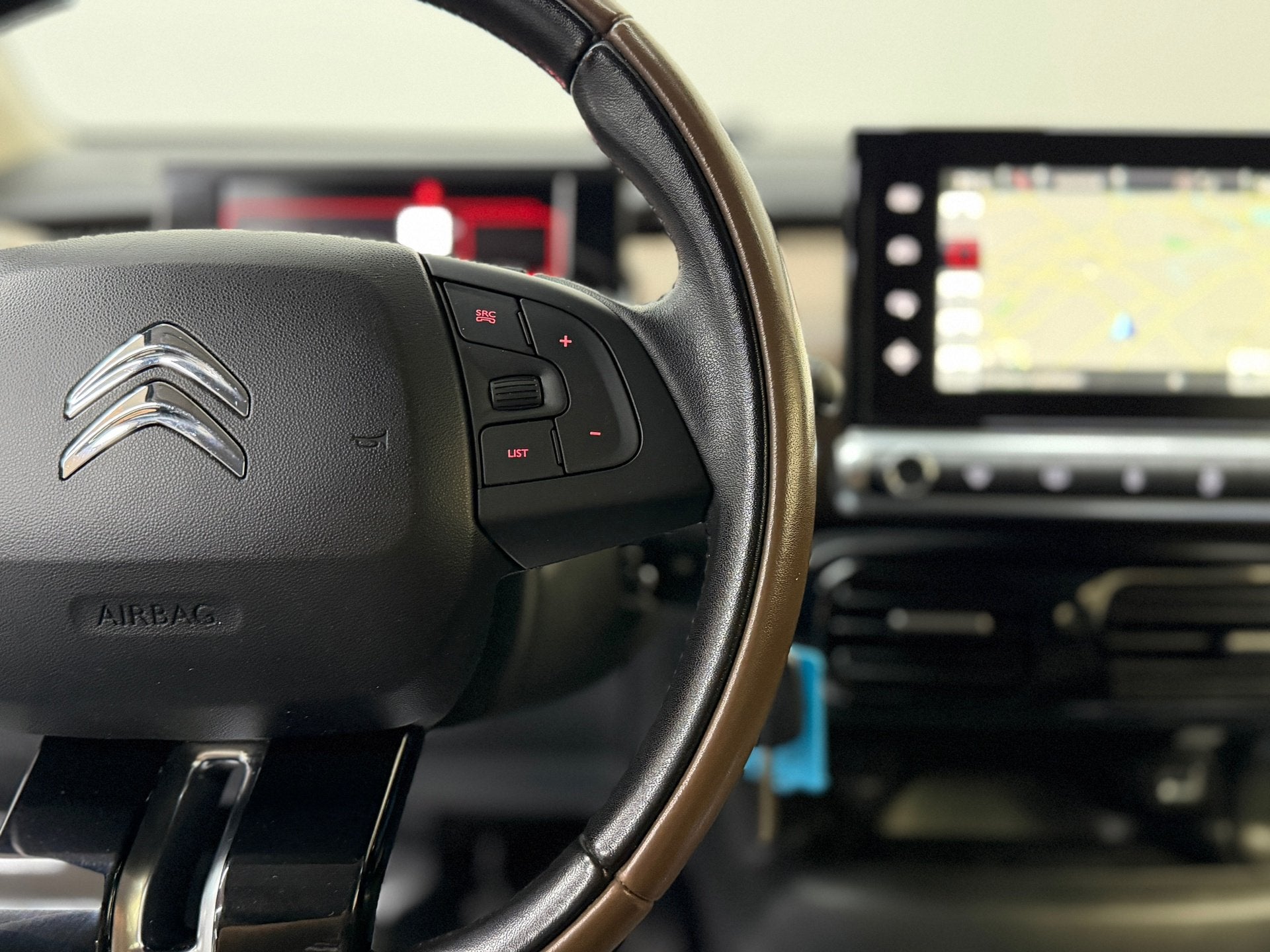 Foto 42 van Citroen C4 Cactus 1.2 PureTech Shine D.riem vervangen Camera