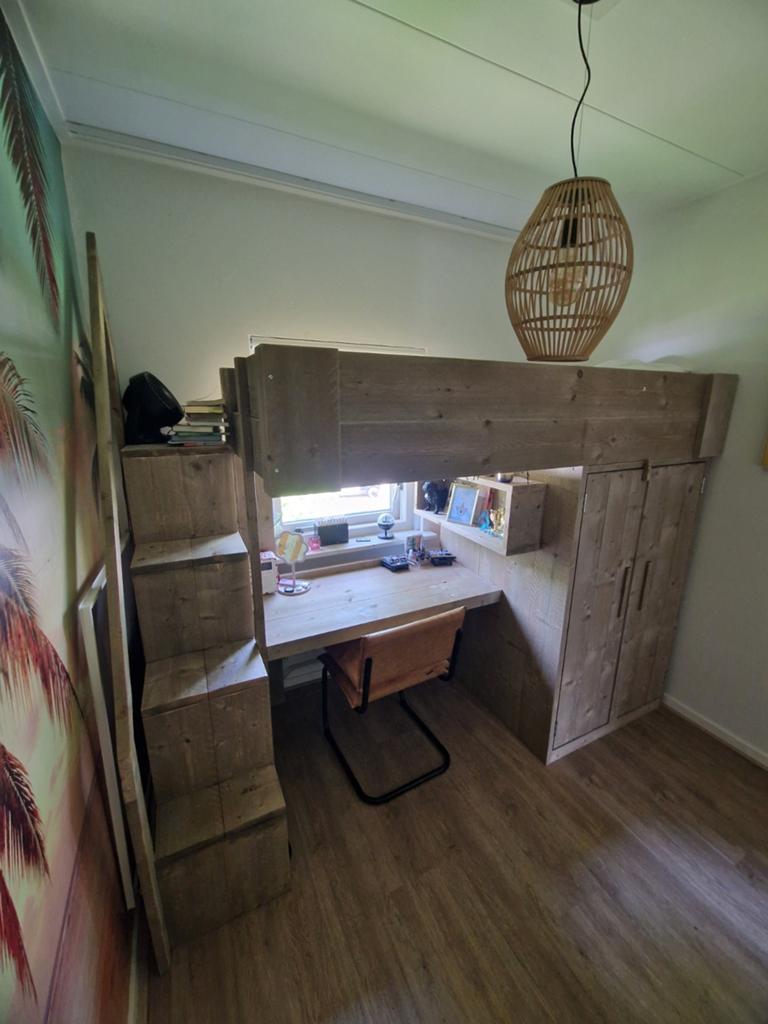 Toffe hoogslaper met bureau, kledingkast en boekenkast-trap, Ophalen, Eenpersoons, 160 tot 180 cm, Zo goed als nieuw