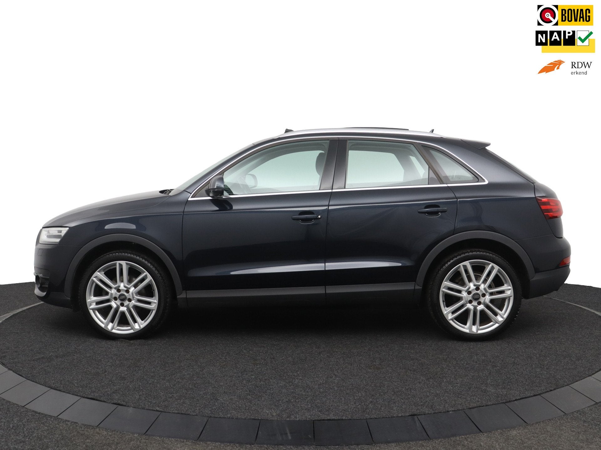 Audi Q3 2.0 TFSI quattro Business Edition I PANORAMADAK I XE, Auto's, Stof, 4 cilinders, 1984 cc, Blauw