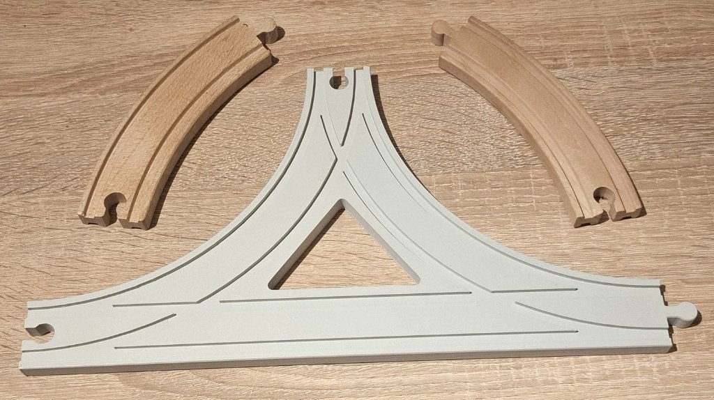 Brio trein / Ikea treintje T-Kruising, Ophalen of Verzenden