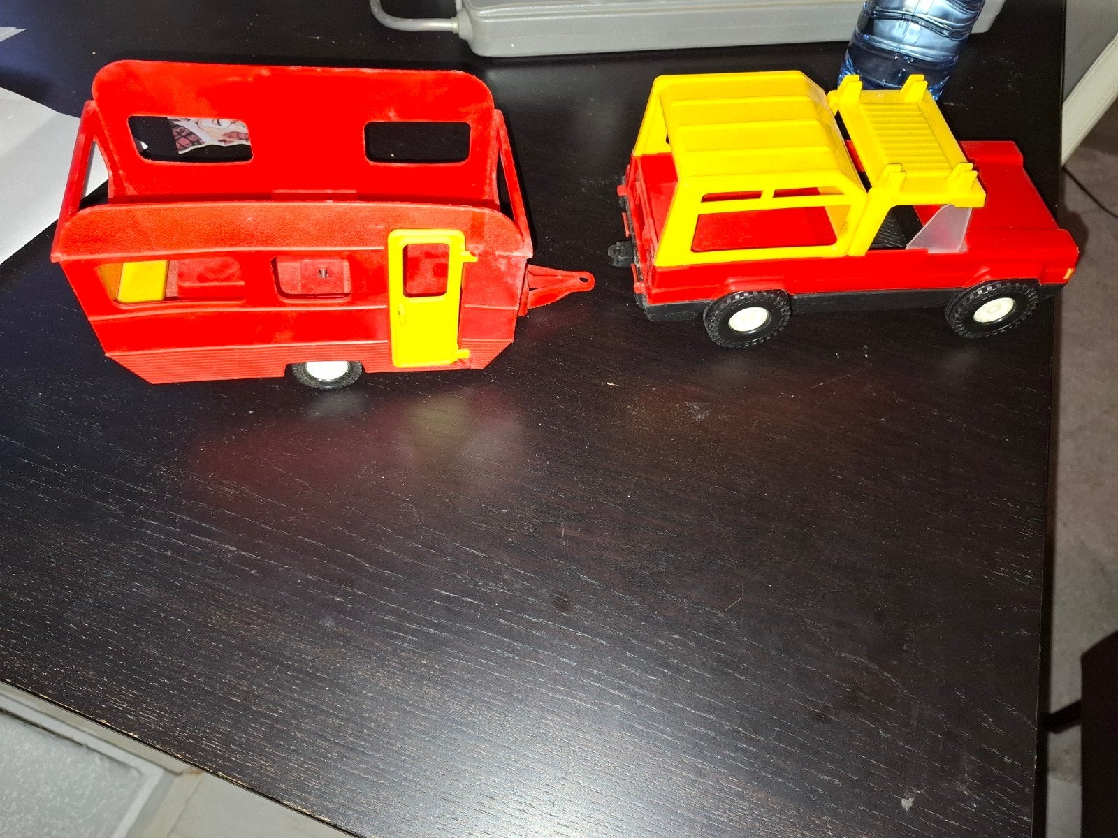 Auto met caravan. Bassie en adriaan, Ophalen of Verzenden