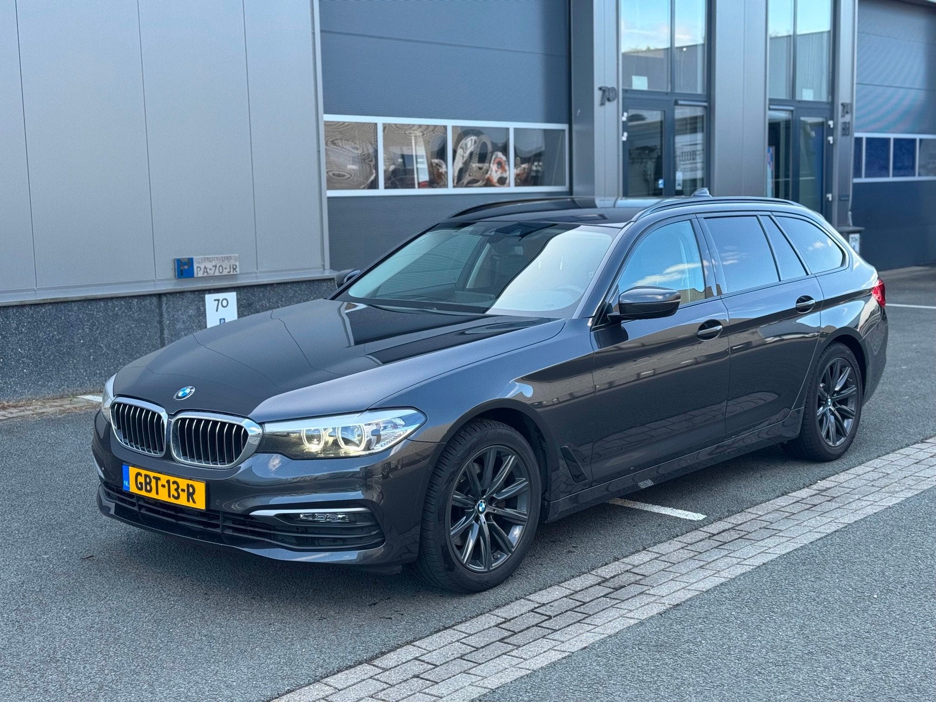 BMW 5-serie Touring 520d Executive, Dealer onderhouden, Achterwielaandrijving, Euro 6, 4 cilinders