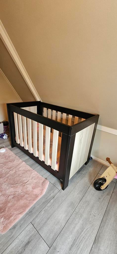 Ledikant twf brentwood zwart, Kinderen en Baby's, Kinderkamer | Complete kinderkamers, Ophalen, Zo goed als nieuw, Jongetje of Meisje