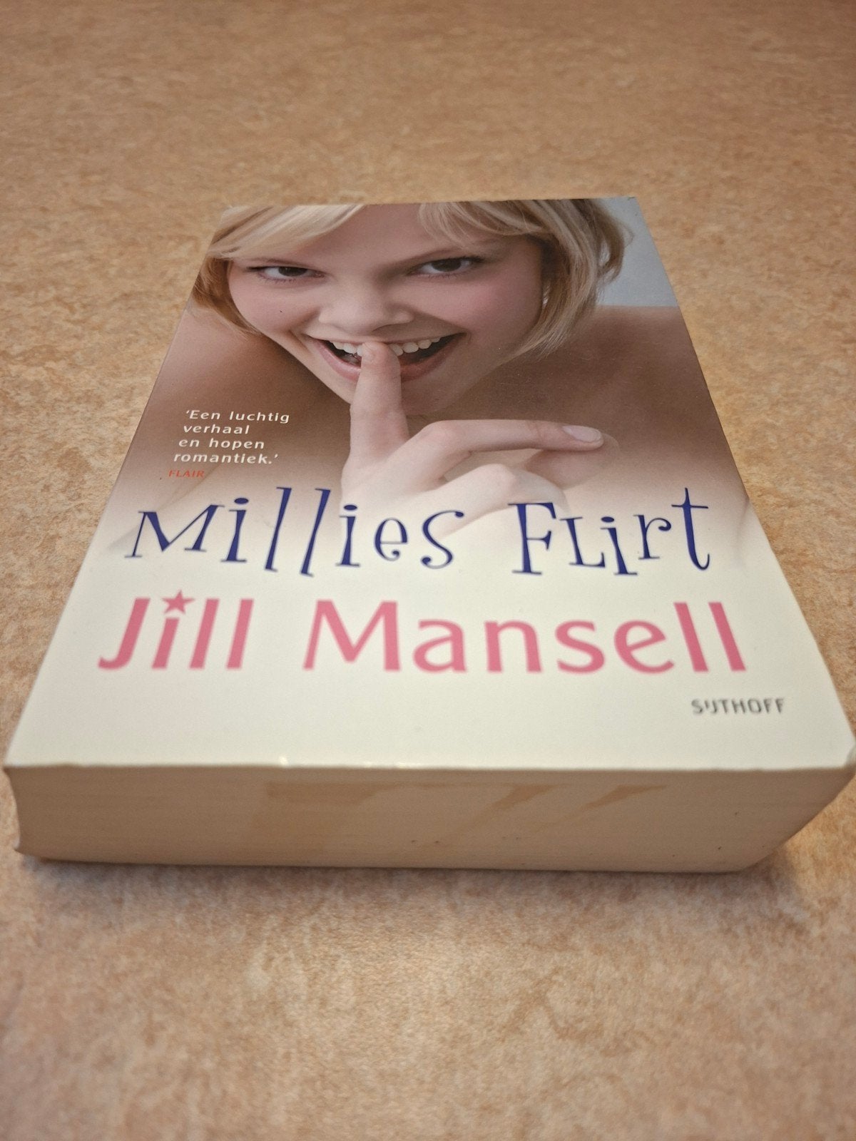 Millies Flirt - Jill Mansell (Roman), Ophalen of Verzenden, Gelezen, Jill Mansell, Nederland