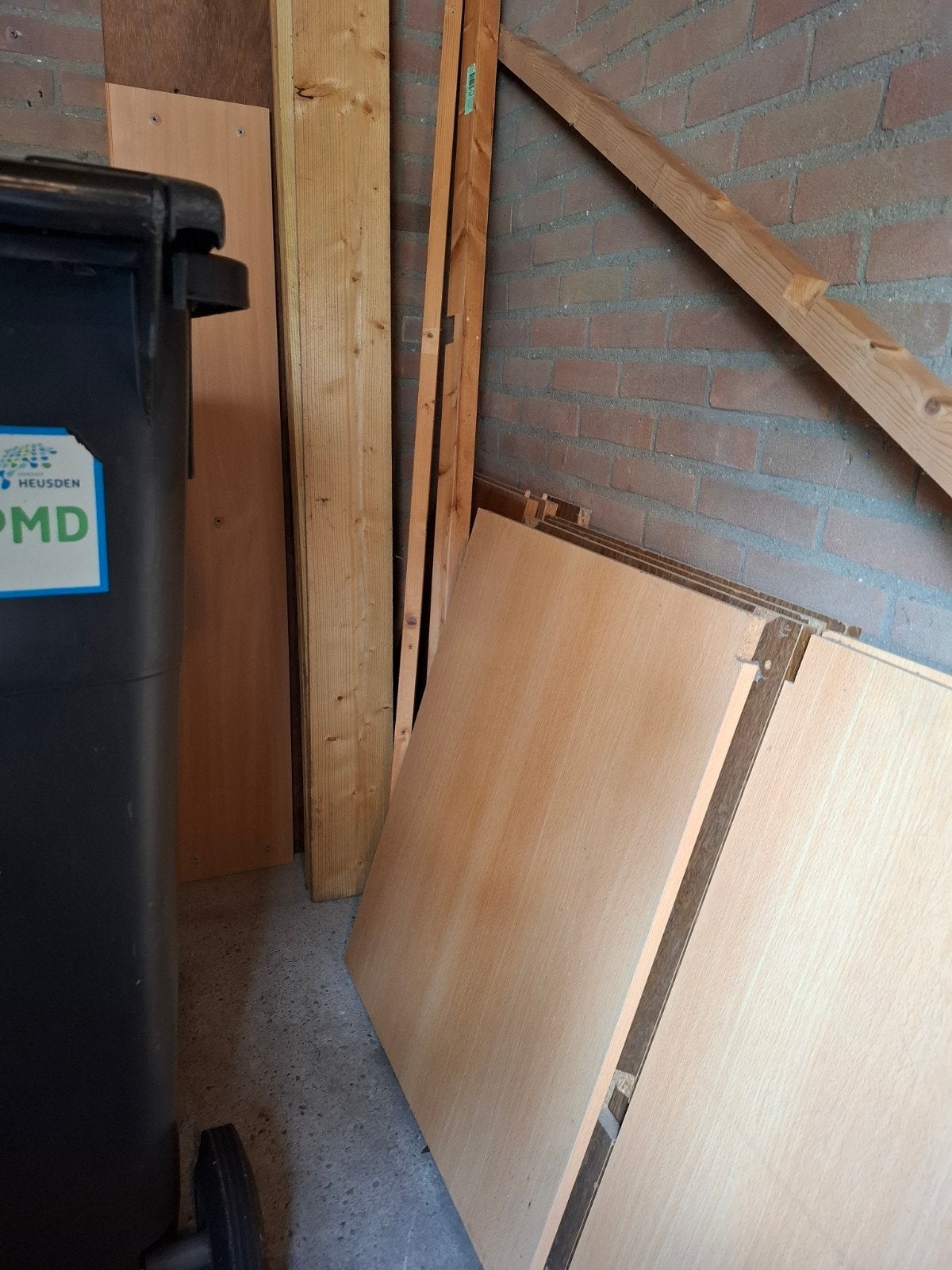 Diverse houten planken en latten., Ophalen, Gebruikt, Grenen, Balk