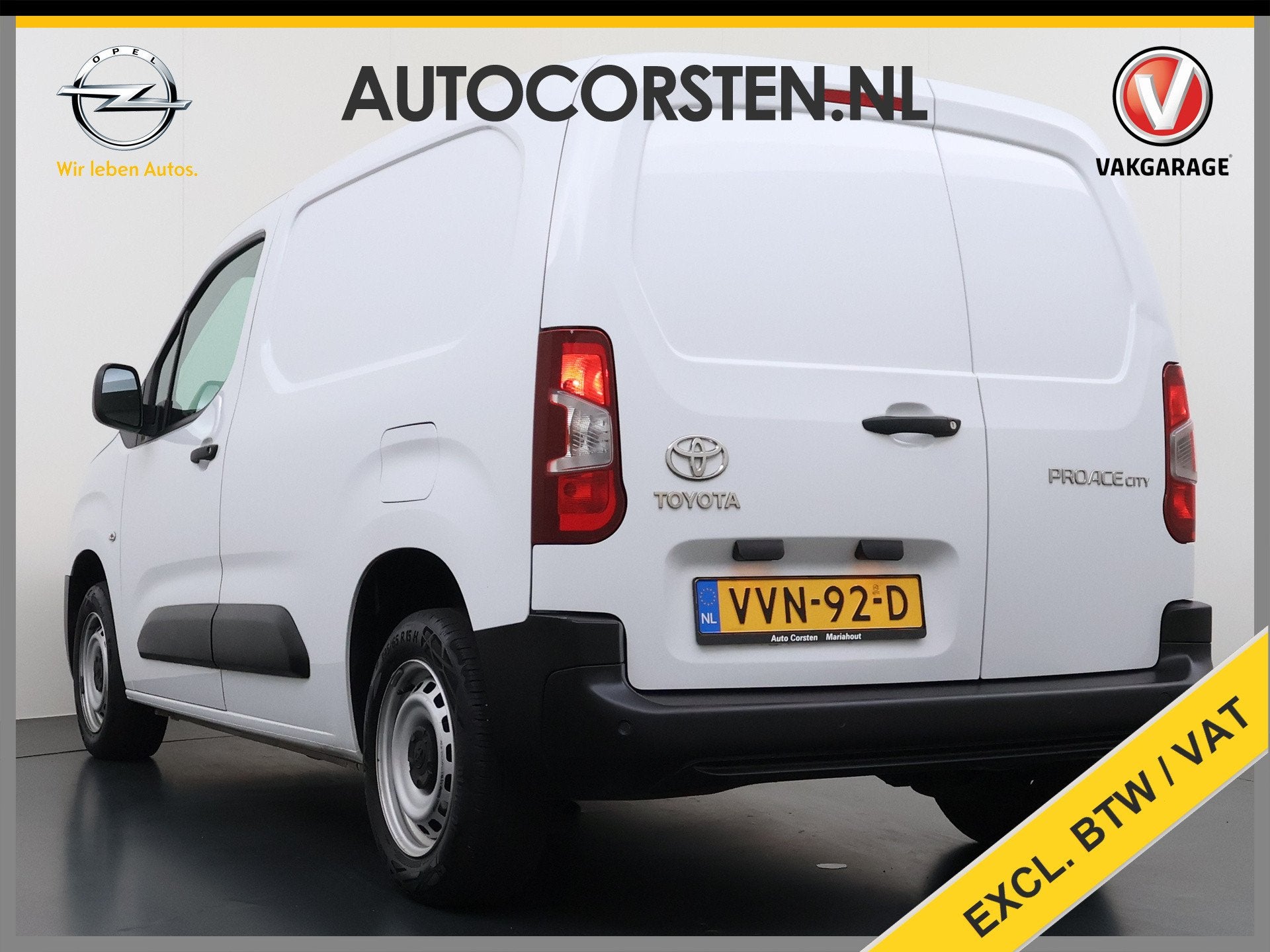 Toyota PROACE CITY 1.2T 111PK Benzine 3-Persoons Euro 6 Navi, Voorwielaandrijving, Wit, Origineel Nederlands, Bedrijf