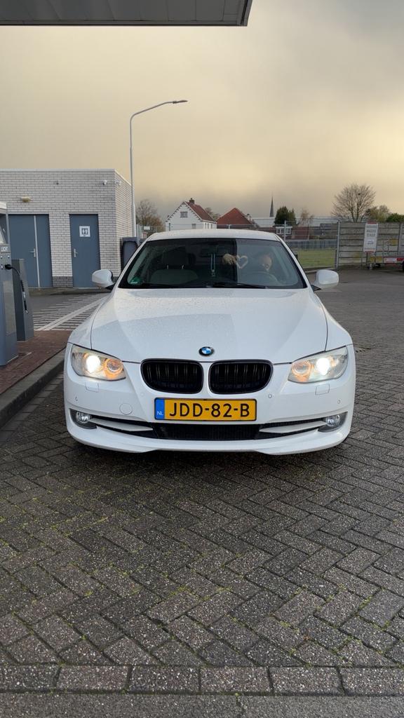 BMW 3-Serie 2.0 I 320 Coupe E92 2010 HIGH EXCECUTIVE WIT, 1995 cc, 4 cilinders, 4 stoelen, Alcantara