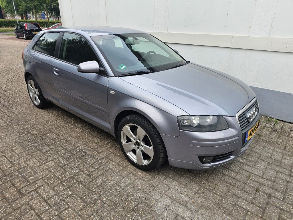 Audi A3 1.6 FSI Attraction (bj 2006), Auto's, Audi, Gebruikt, Electronic Stability Program (ESP), 116 pk, Origineel Nederlands