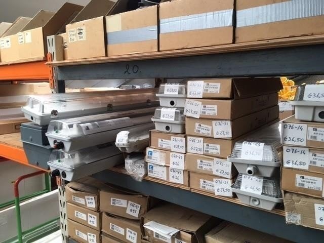 076. TL buizen en armaturen, Ophalen, Nieuw