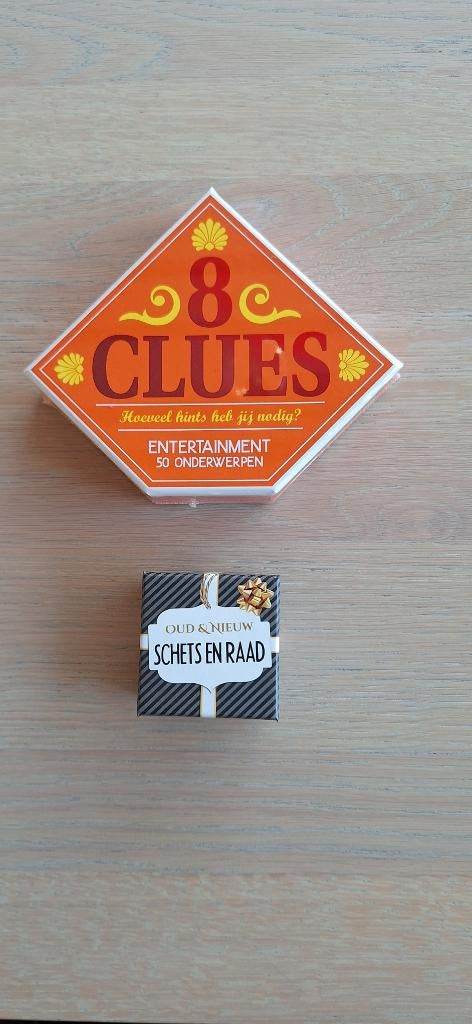 2 Spelletjes (Nieuw) 8 Clues en Oud en nieuw, Ophalen of Verzenden, Nieuw