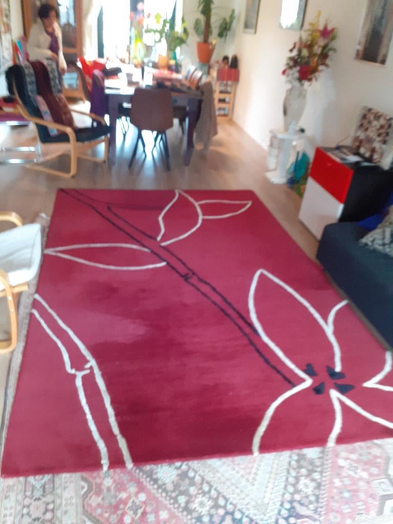 Rood Tapijt 2m x 3m. Oosters Design, wol, 1cm dik, 0sters Design  c.q. Stijl ---Boomtak met witte bladeren, 150 tot 200 cm, 200 cm of meer