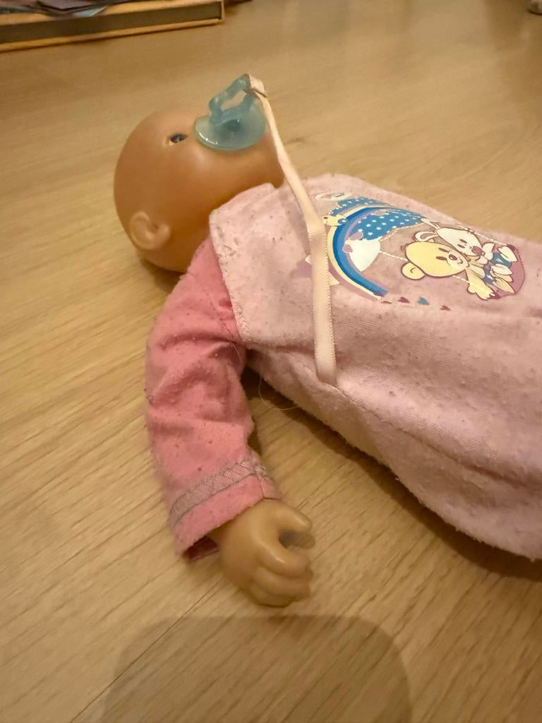 Babypop (BabyBorn) met speen en kleding, Verzenden, Gebruikt, Babypop