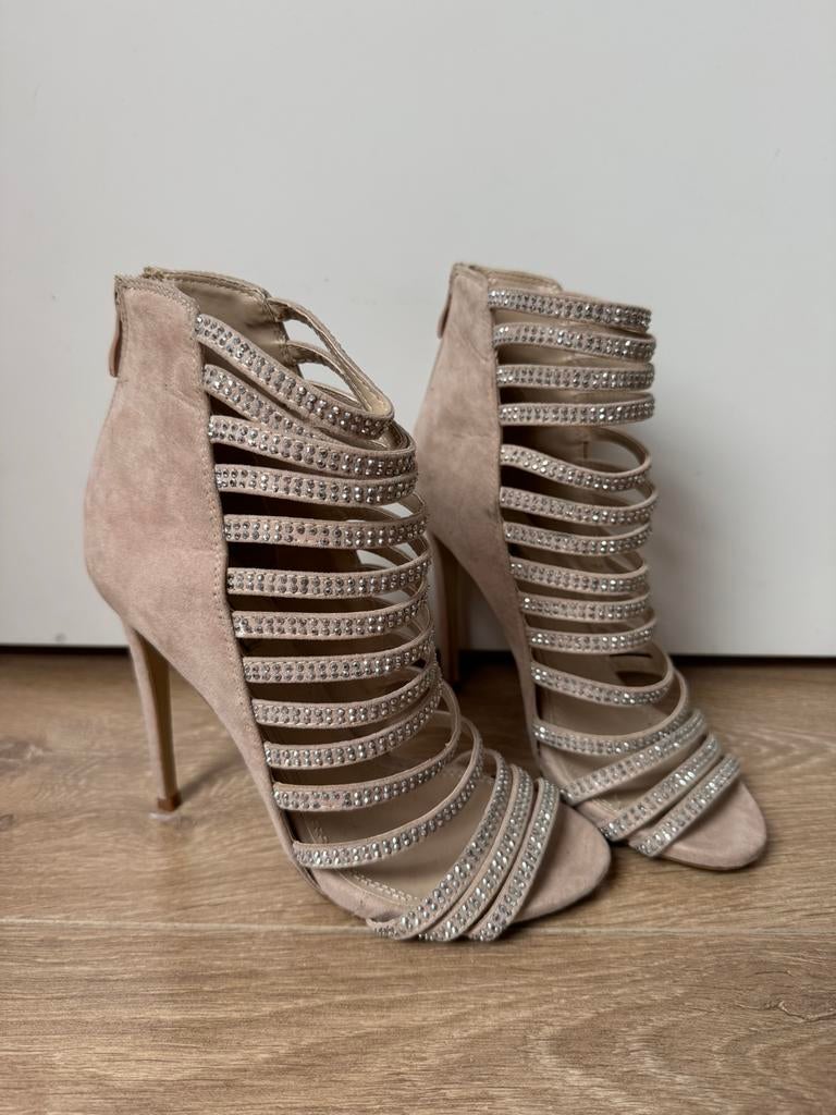 Jumex hakken pumps beige steentjes maat 36, Kleding | Dames, Schoenen, Pumps, Beige, Ophalen of Verzenden, Zo goed als nieuw