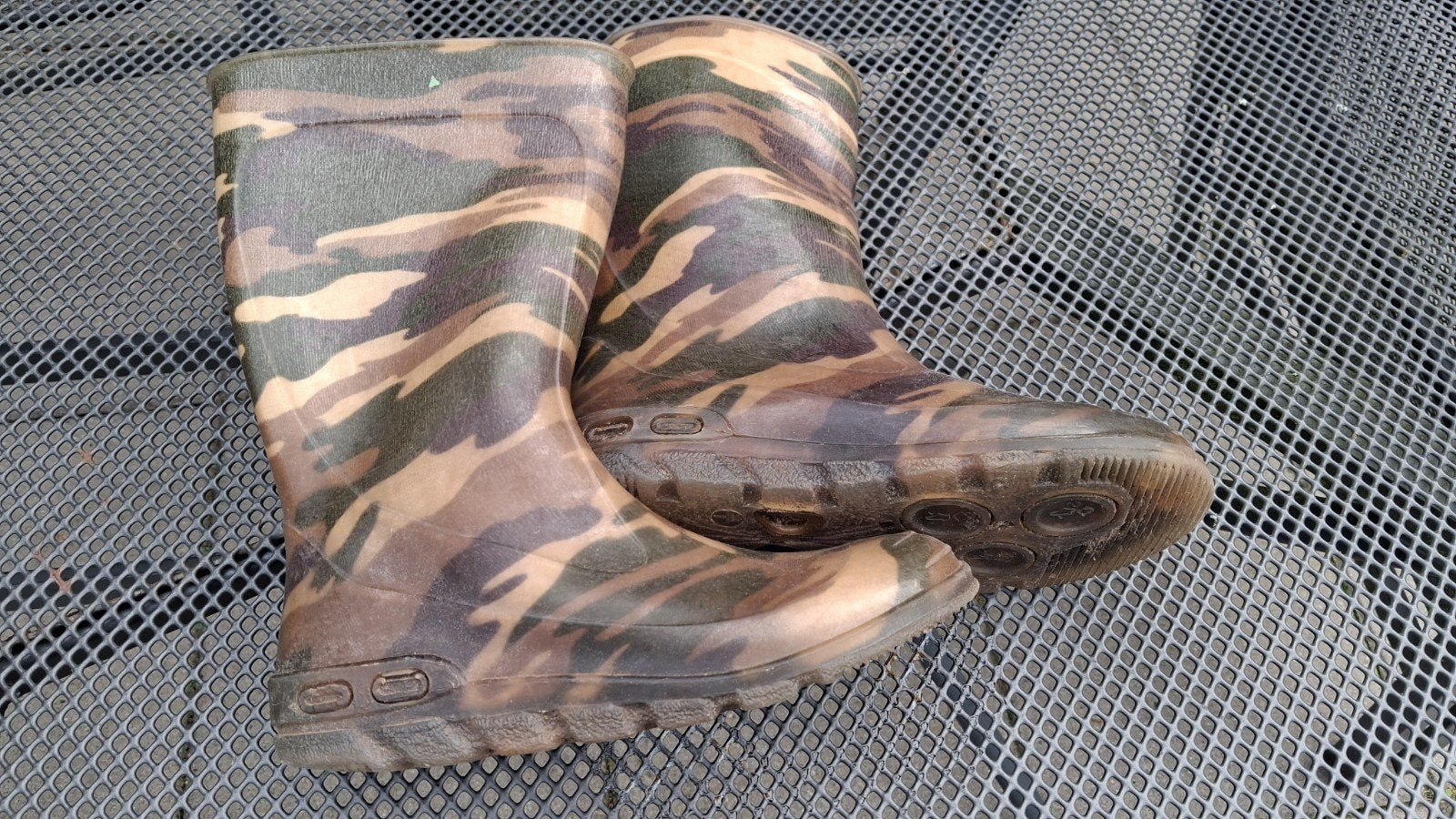 Regenlaarzen camouflage print maat 33, Kinderen en Baby's, Ophalen of Verzenden, Gebruikt, Jongen of Meisje, Laarzen