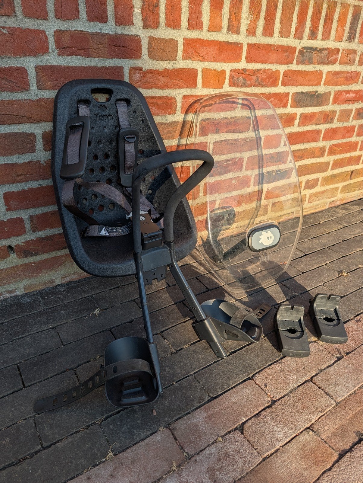 Yepp fietsstoeltje met windscherm en 2 adapters, Ophalen, Yepp, Voorzitje, 0 t/m 13 kg