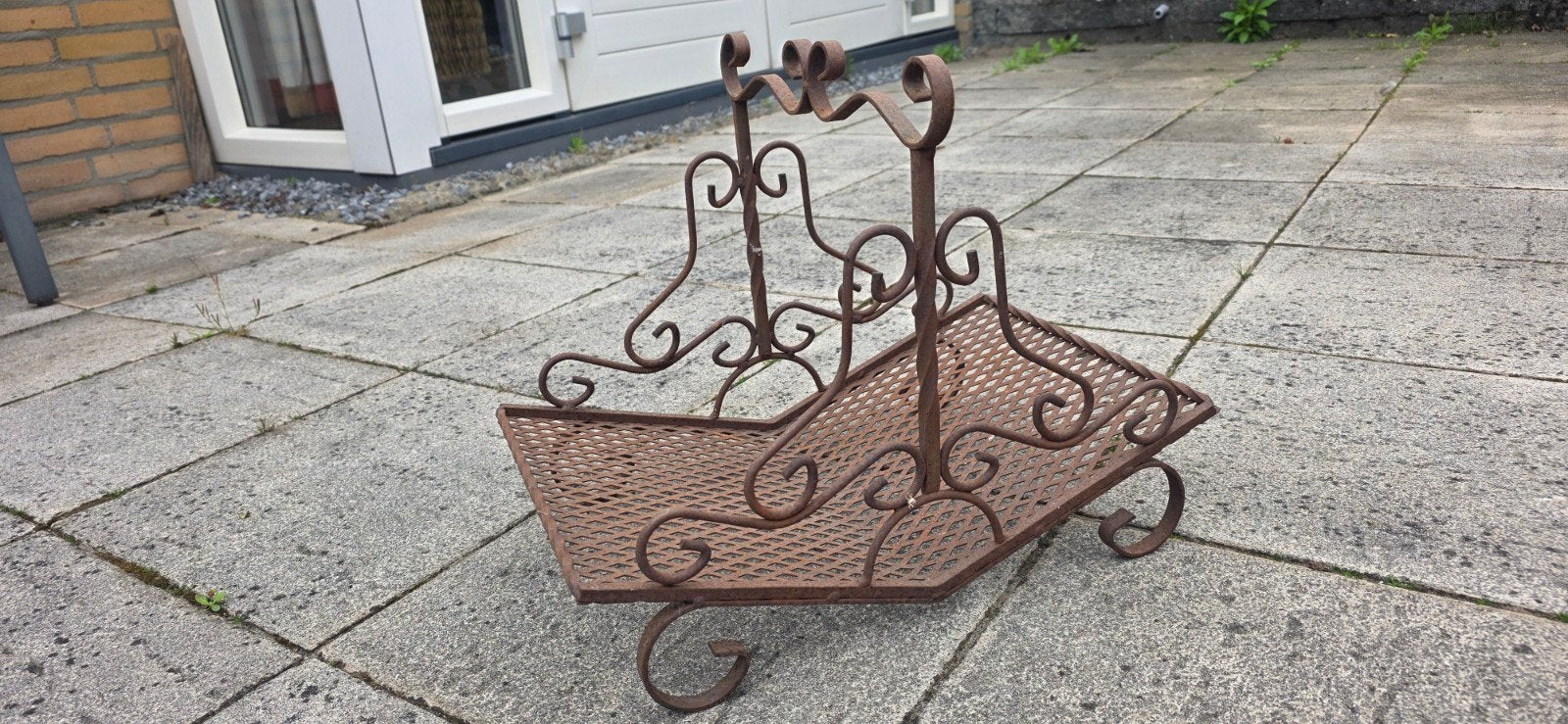 Vintage metalen krantenbak / lectuurbak, Ophalen