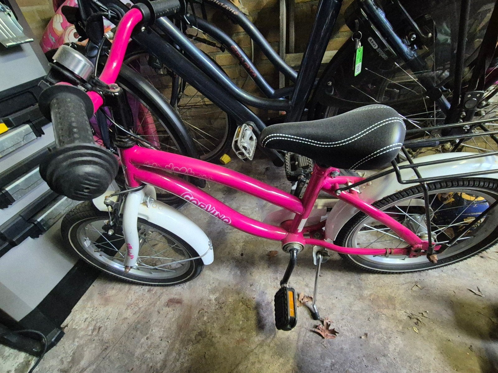 Roze kinderfiets Corvino - niet nieuw, wel super goede staat, 16 tot 20 inch, Corvino, Velgrem, Ophalen of Verzenden