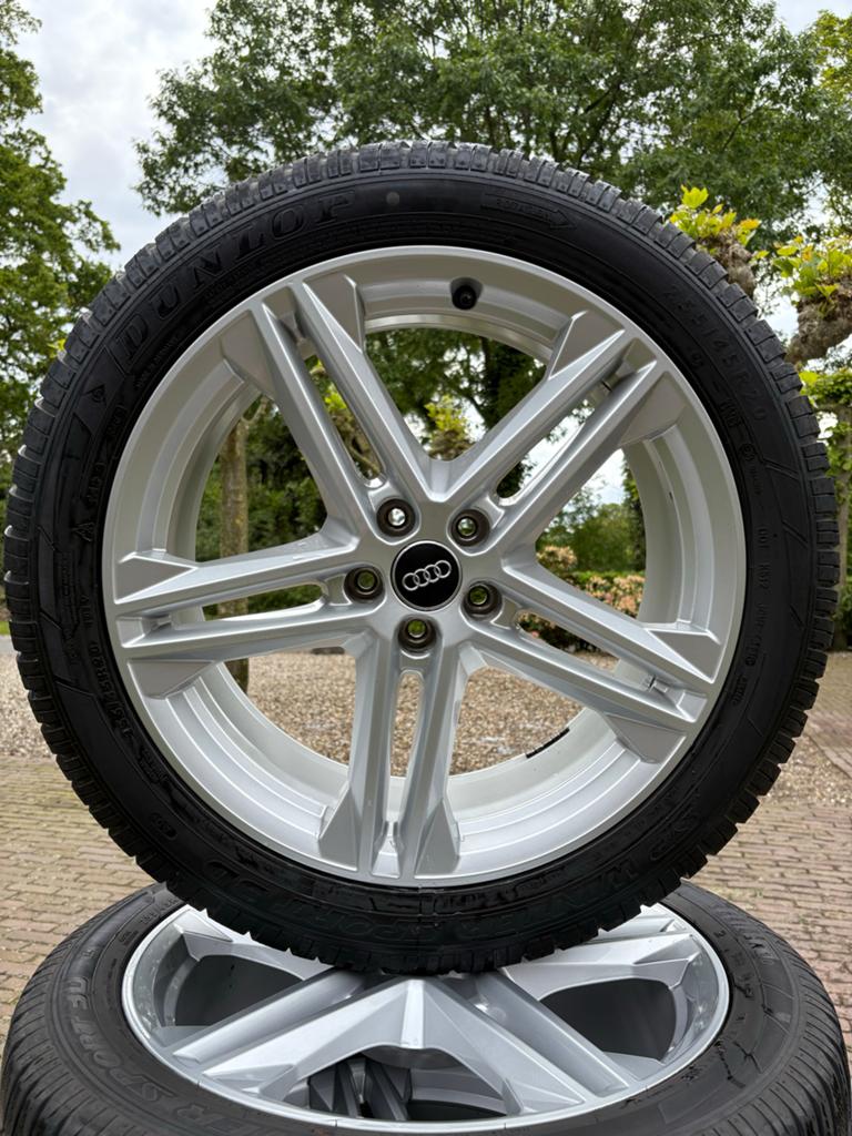 Audi velgen met 255/45R20 banden (winter), Ophalen, Gebruikt, 255 mm, Banden en Velgen