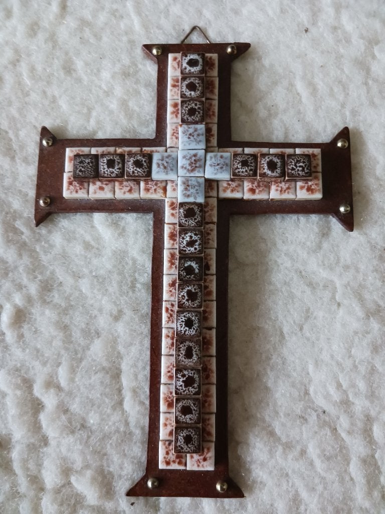Houten kruisje, groot 20 cm. met steentjes versiert, Ophalen of Verzenden, Zo goed als nieuw, Minder dan 50 cm, Schilderij