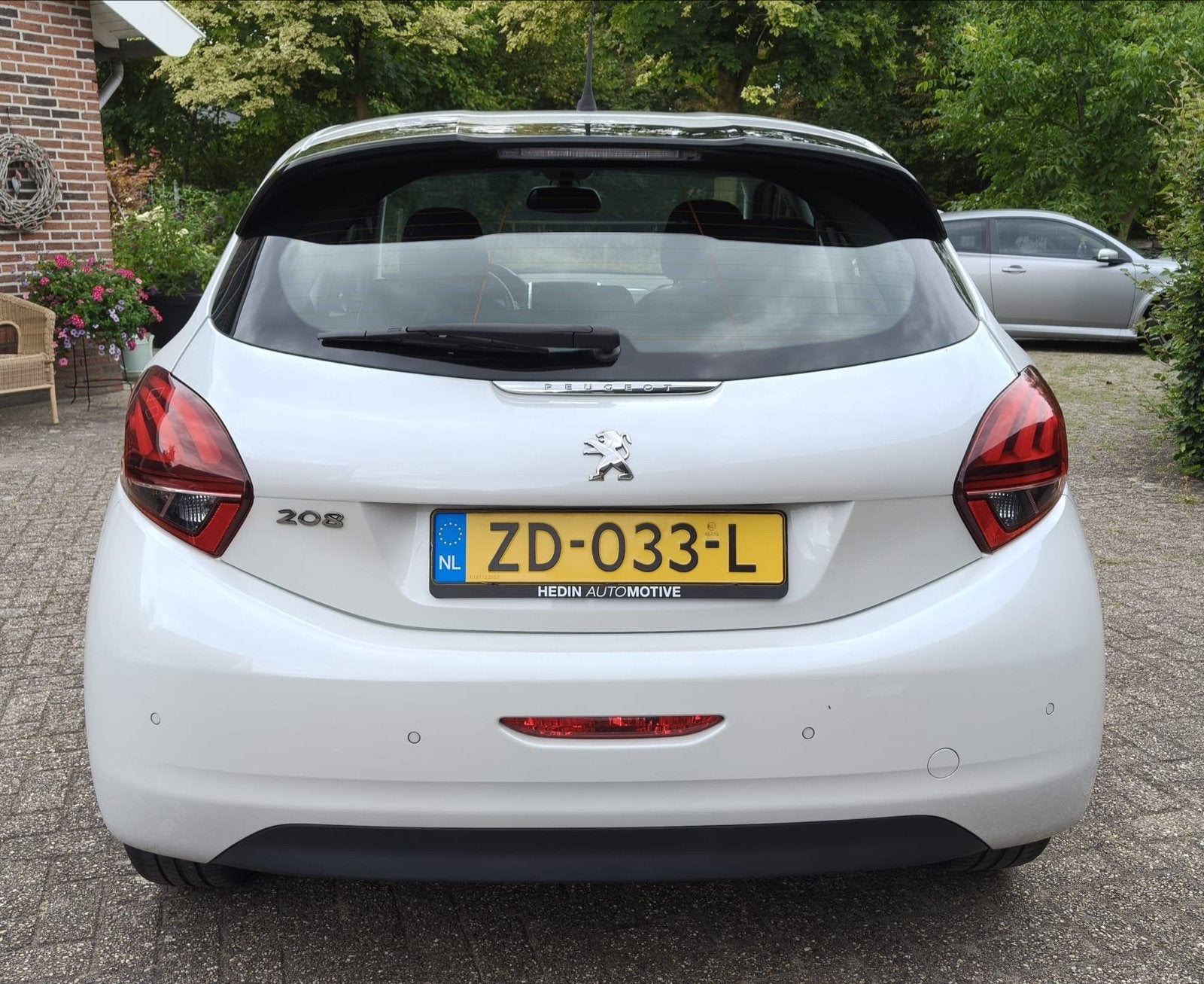 Peugeot 208 1.2 Puretech 83pk 2019 wit, Voorwielaandrijving, 83 pk, 40 €/maand, 1199 cc