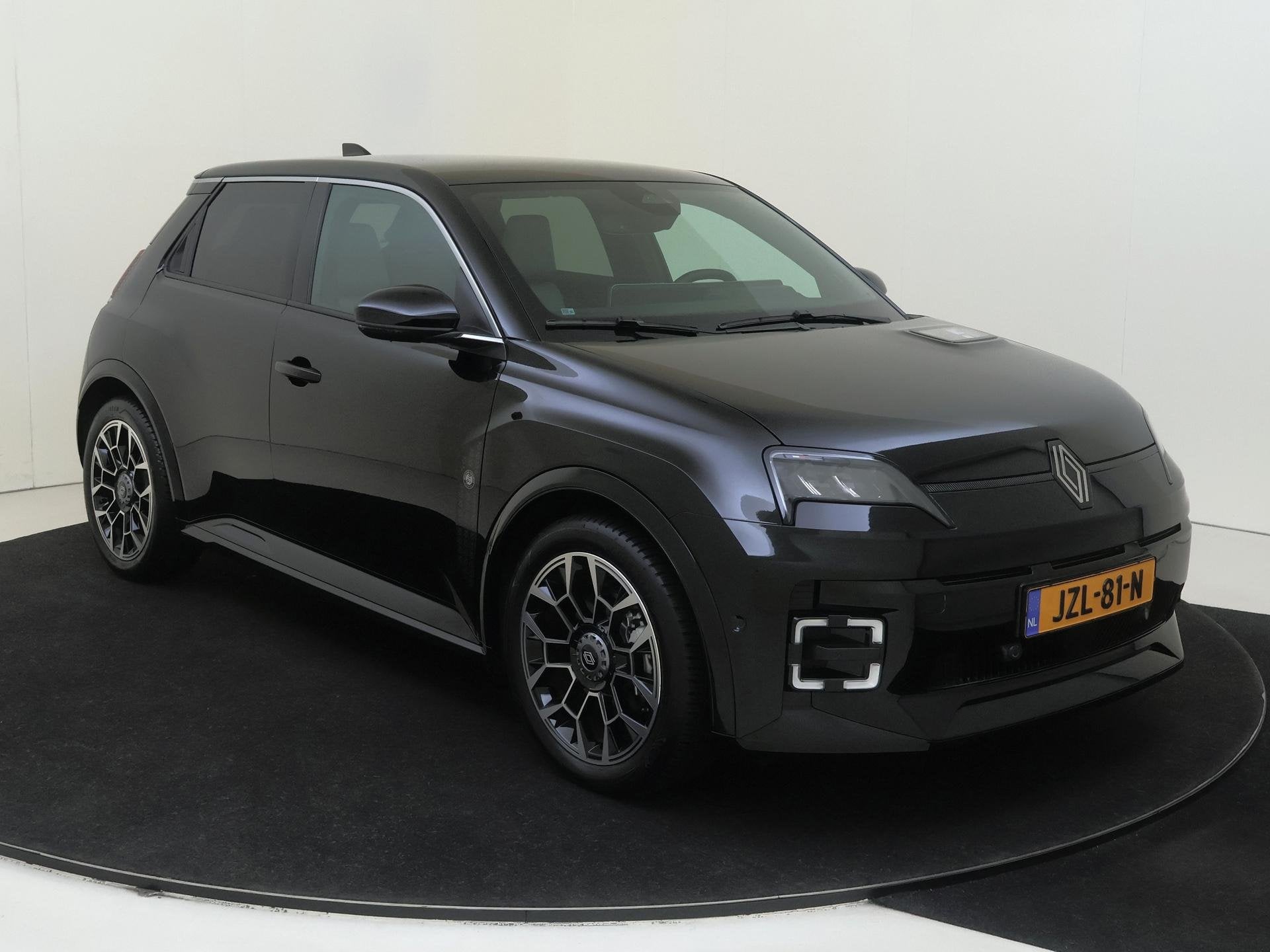 Renault 5 comfort range Roland-Garros 52 kWh pack safety & a, Gebruikt, Leder en Stof, Zwart, Origineel Nederlands