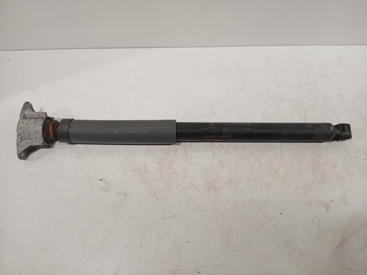 Schokbreker rechts achter Volvo C30, Onderdelen@venauto.nl, Van der Ven Autorecycling B.V., Gebruikt, Ettenseweg 76, 4706 PB Roosendaal, The Netherlands