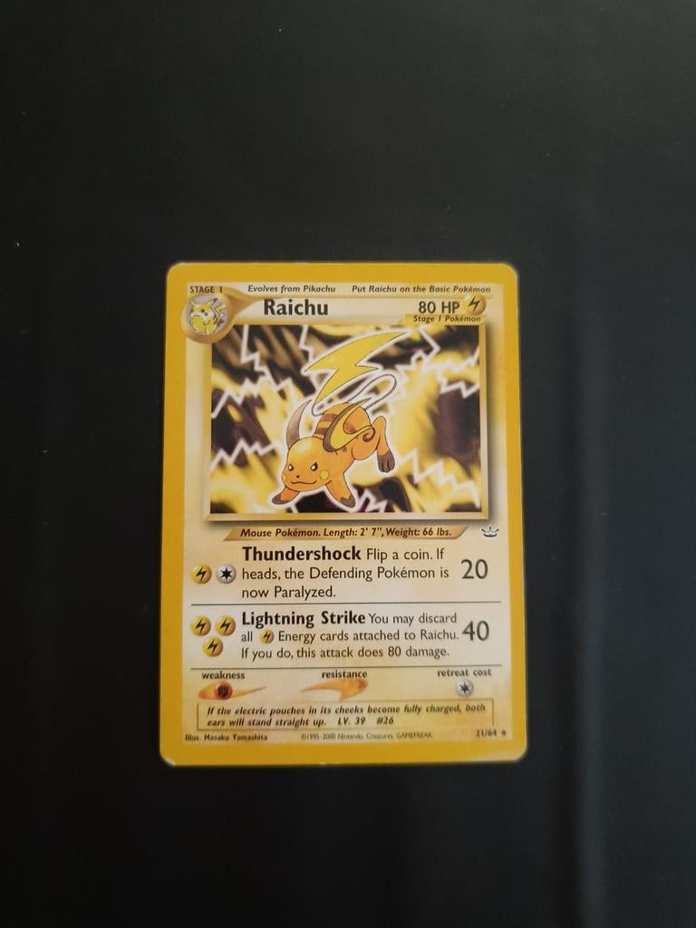 Raichu neo revelation (21/64), Ophalen of Verzenden, Zo goed als nieuw