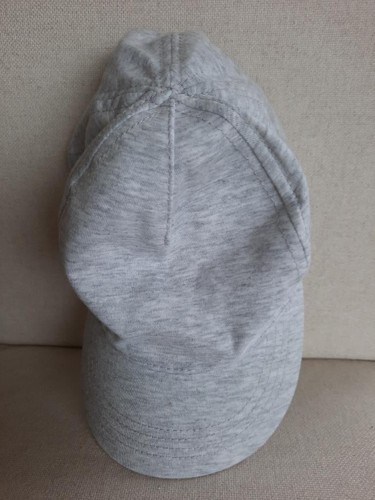 H&M pet grijs maat 104 - nieuw -, Kinderen en Baby's, Ophalen of Verzenden, Nieuw, 104 of kleiner, Jongen of Meisje