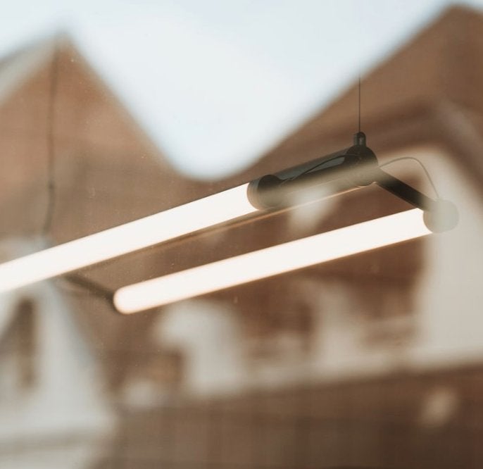 Tonone MR. TUBES LED DOUBLE Zwart 2700 | Van €1098, nu, Huis en Inrichting, Tonone, Nieuw, Ophalen of Verzenden, Tonone