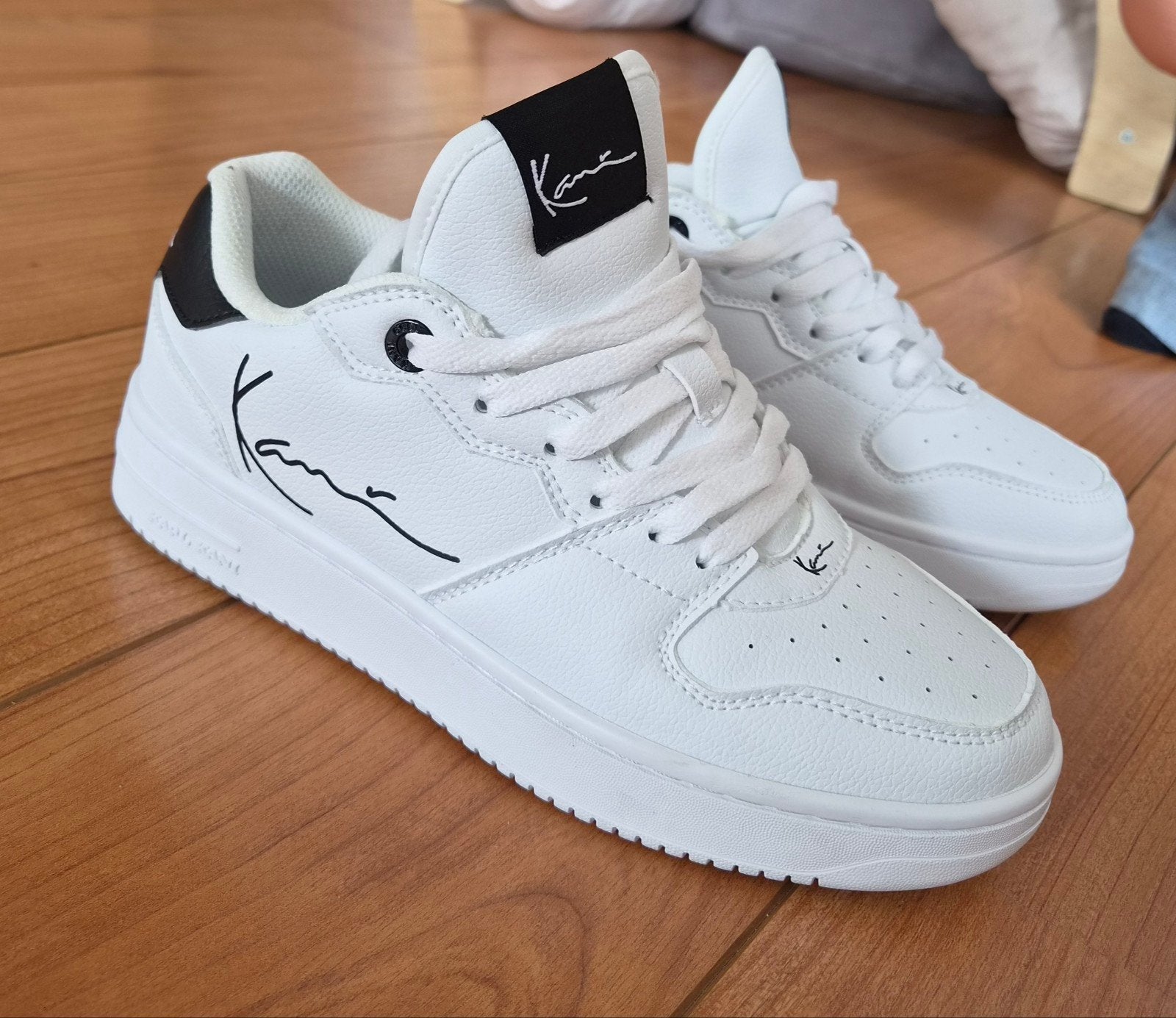 Witte Karl Kani sneakers, maat 39, zo goed als nieuw, Karl Kani, Wit, Ophalen of Verzenden, Sneakers of Gympen