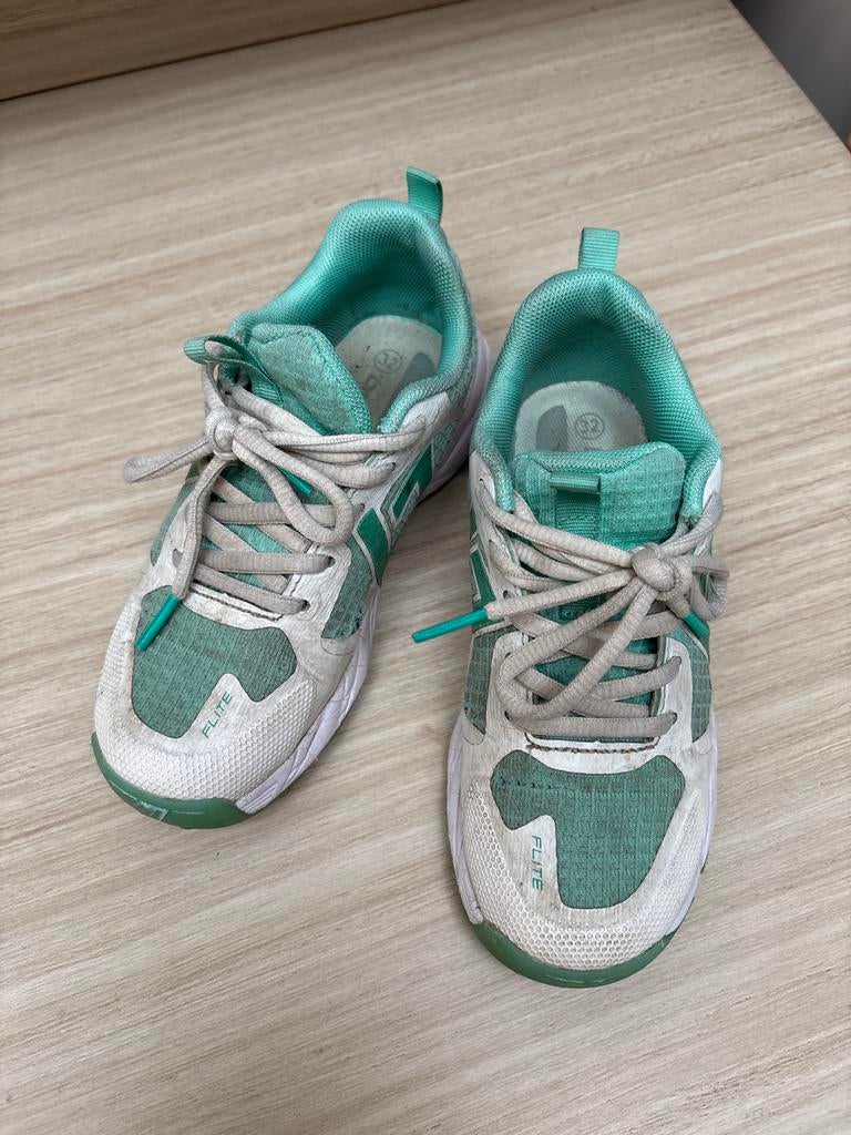 Hockeyschoenen, maat 32, Sport en Fitness, Hockey, Ophalen of Verzenden, Gebruikt, Schoenen