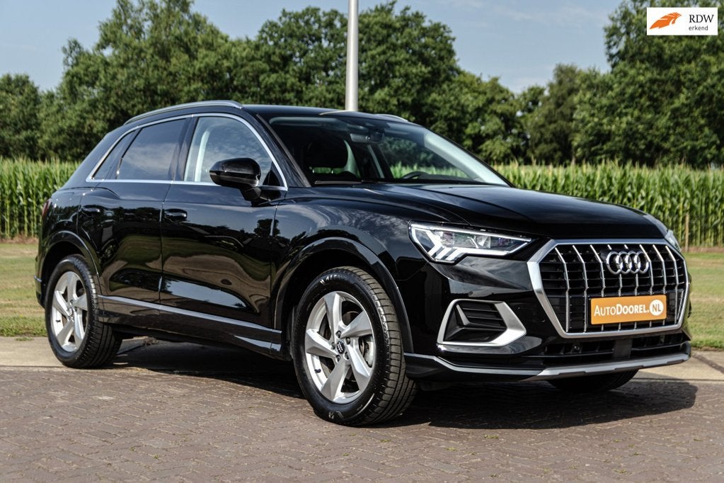 Audi Q3 35 TFSI S Automaat, Auto's, Audi, Elektronische parkeerrem, 4 cilinders, 1505 kg, Zwart