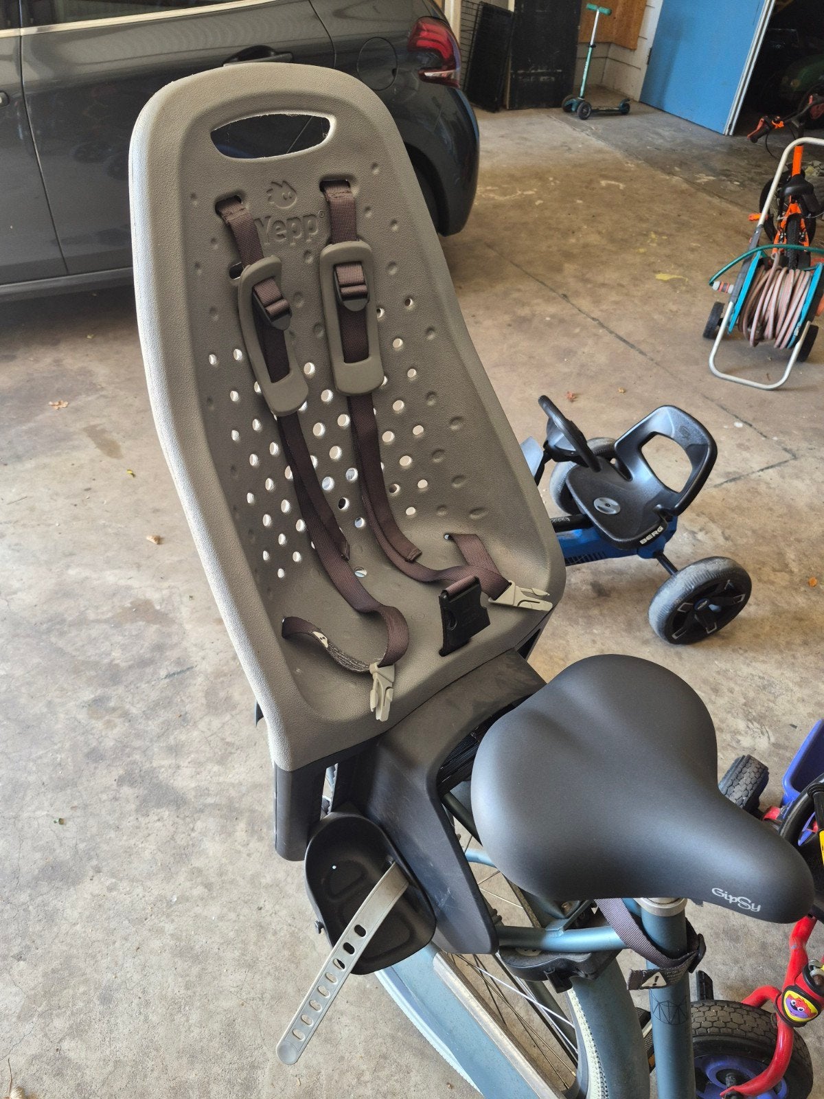 Yepp GMG Achterzitje voor fiets - Grijs, Fietsen en Brommers, Achterzitje, 9 t/m 36 kg, Ophalen, Yepp GMG