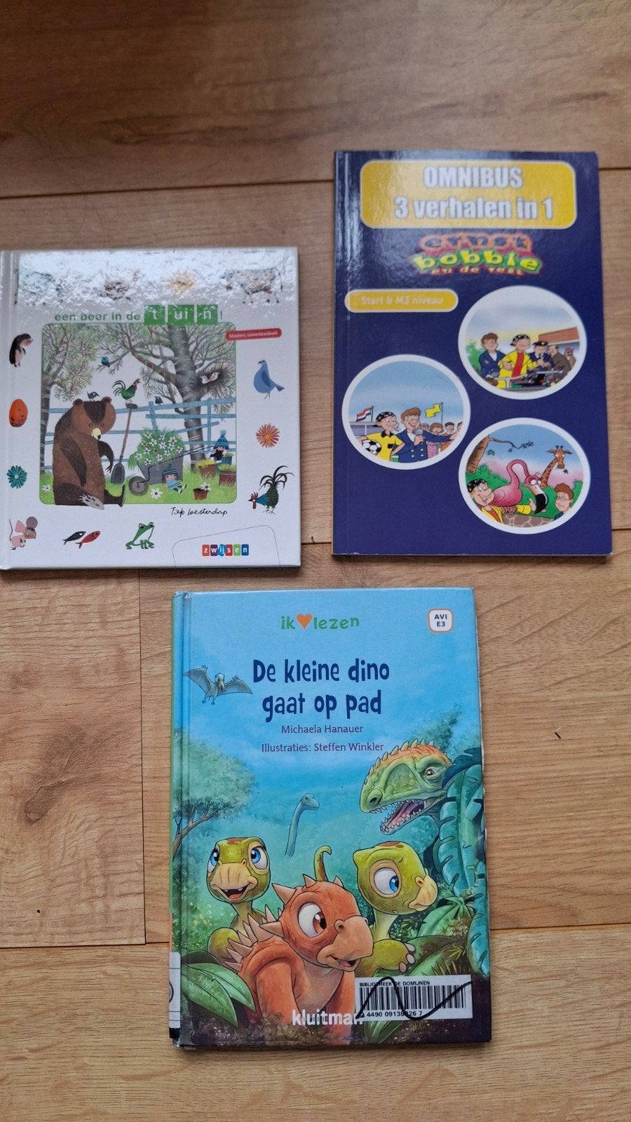 Kinderboeken set: Bobbie, Dino en Beer in de Tuin, Boeken, Kinderboeken | Kleuters, Ophalen of Verzenden, Gelezen, Fictie algemeen